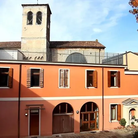 Casa Santa Caterina E Sant Antonio 招待所 *