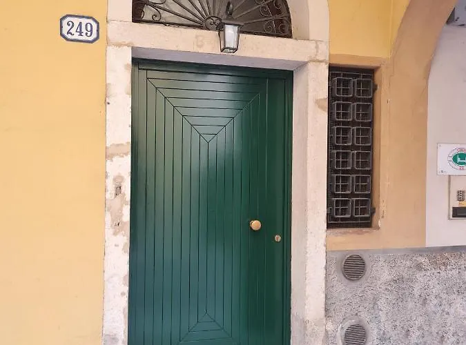 Casa Santa Caterina E Sant Antonio بيت ضيافة