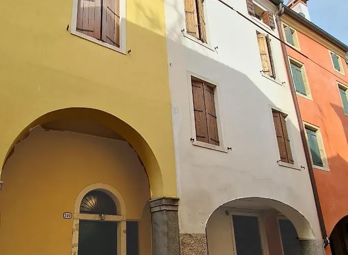 Casa Santa Caterina E Sant Antonio 招待所