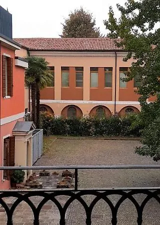 Casa Santa Caterina E Sant Antonio 3*