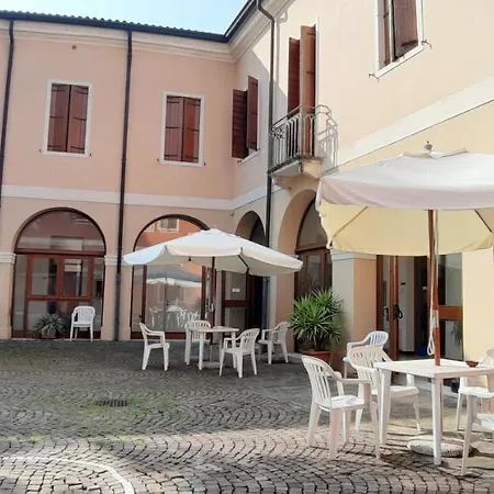 Casa Santa Caterina E Sant Antonio בית הארחה