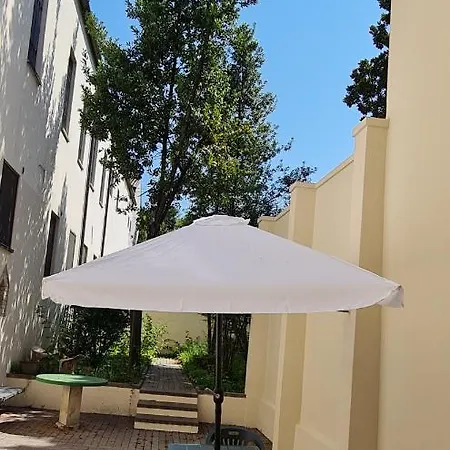 Casa Santa Caterina E Sant Antonio בית הארחה