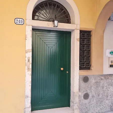 Casa Santa Caterina E Sant Antonio בית הארחה