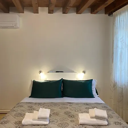 Casa Santa Caterina E Sant Antonio 3* פאדובה