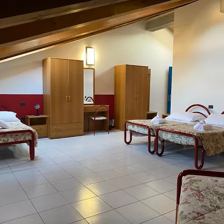 Casa Santa Caterina E Sant Antonio Gasthuis *