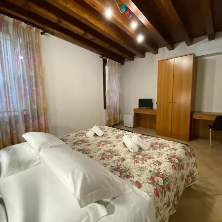 Casa Santa Caterina E Sant Antonio * Padua