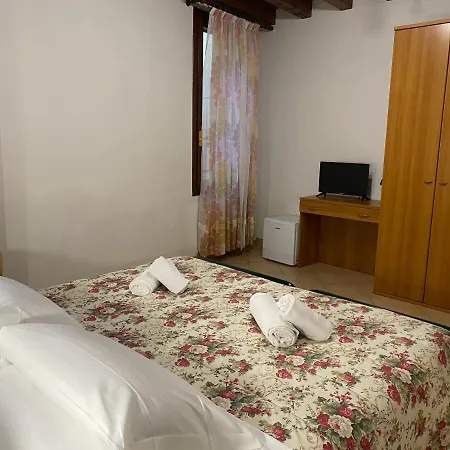 Gasthuis Casa Santa Caterina E Sant Antonio Padua